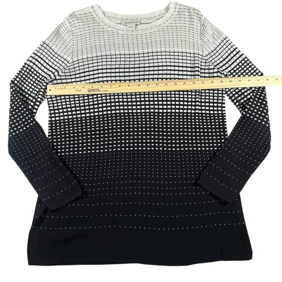 Liz Claborne - White / Black design Women's Sweater - Size: Medium - Picture 6 of 8